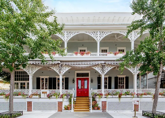 Virginia And Cottages